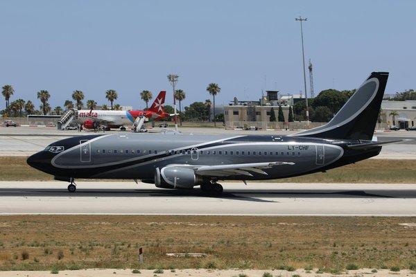 Quelles croisières offrent des excursions pour explorer les grottes sous-marines en Grèce?